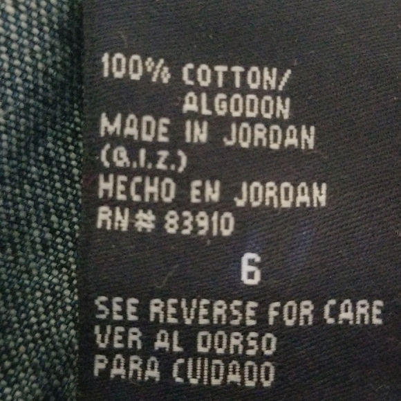 Halston Capri jeans - Picture 5 of 6